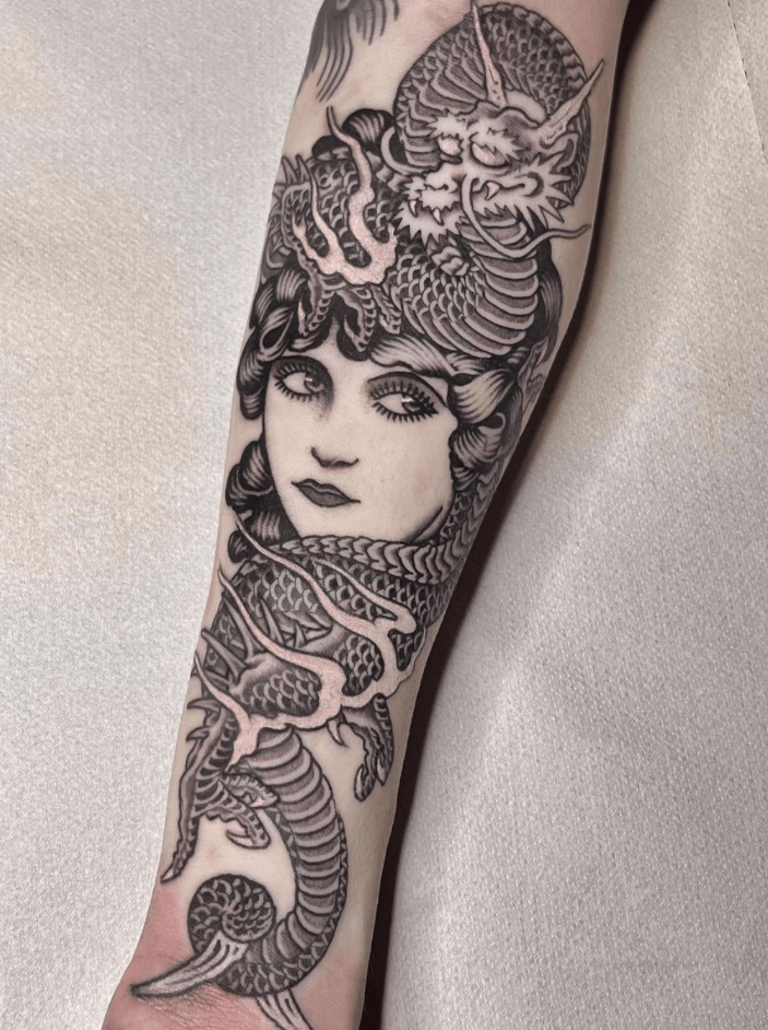 Captura-de-pantalla-2023-11-24-031416 woman's face Old school japanese dragon tattoo, tatuaje tradi de cara de mujer dragón